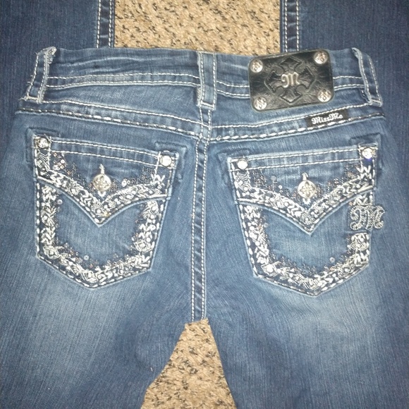 Miss Me Signature Boot 26x33 - Picture 6 of 8